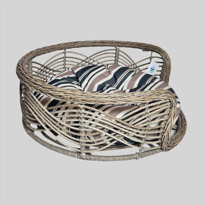 Natural Round Wicker Bed