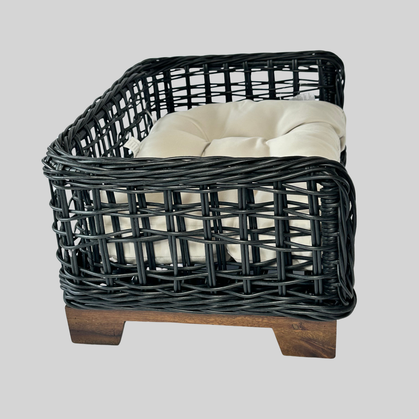 Black Rectangular Wicker Bed Wood Leg